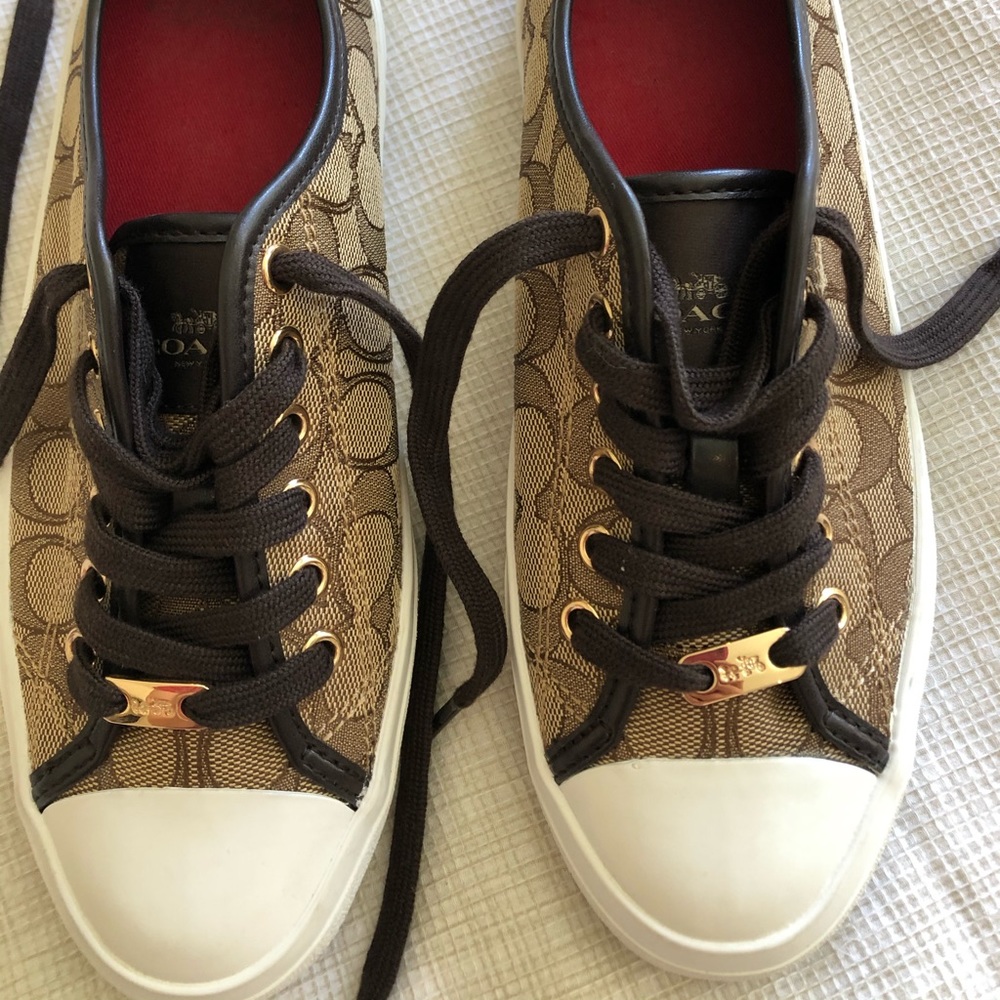 Like new. Never worn, one size too big for me.